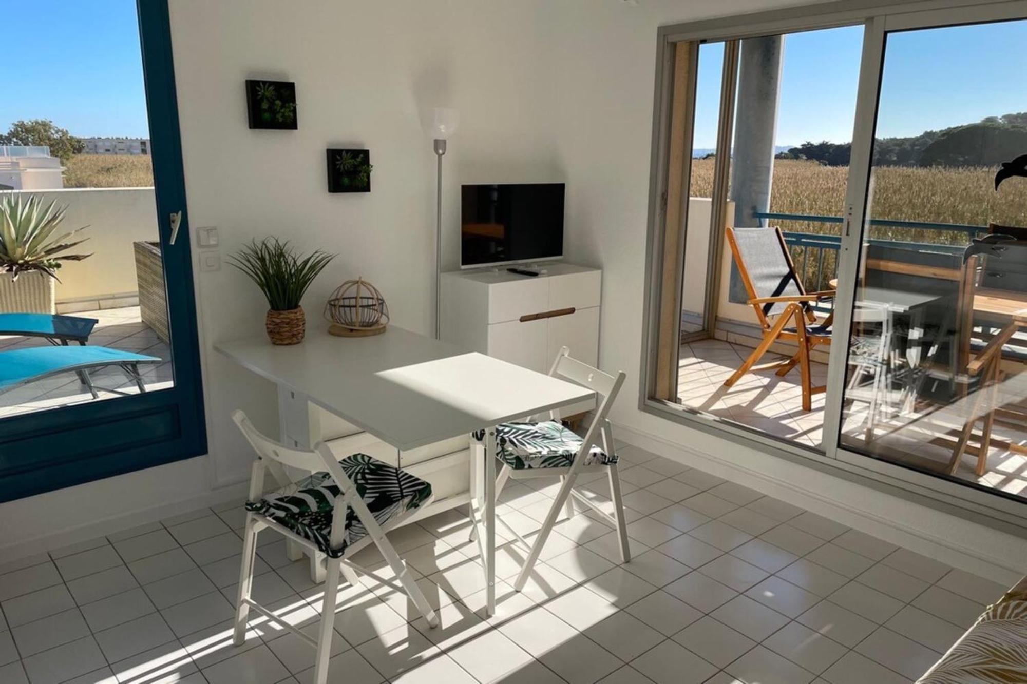 Domaine D'Azur - Renovated 1Br With Terrace Pool & Garage Apartman Le Lavandou Kültér fotó